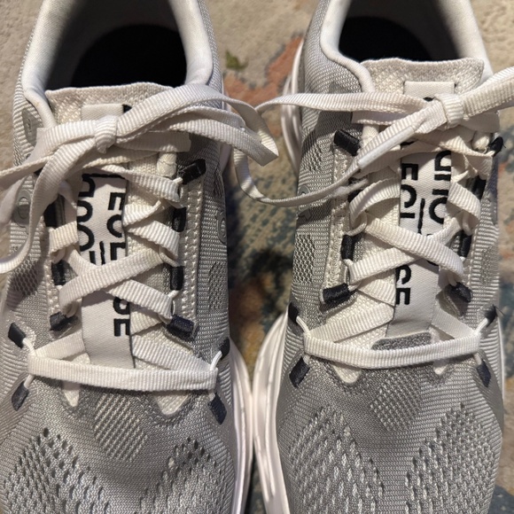 On Cloud Cloudclipse Running Shoe (W8) - Picture 6 of 11